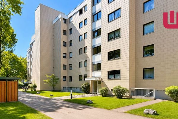 WINDISCH - Ampio appartamento di 1 locale con ascensore in posizione residenziale curata e centrale a Puchheim