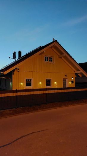 Einfamilienhaus Doppelgarage Schwedenhaus großes Grundstück – Foto 5