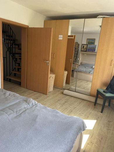 Środkowy segment szeregowca (bez prowizji) w Wiley, Neu-Ulm – Zimmer 1