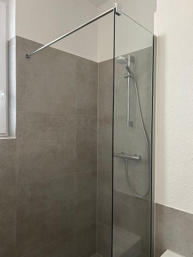 Neue Dusche