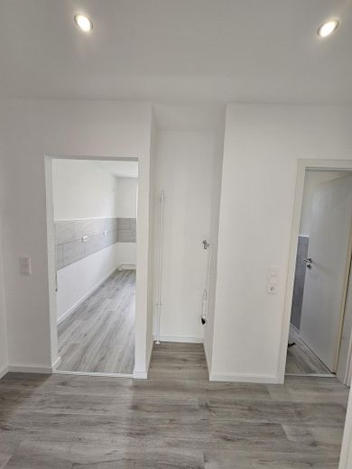 Flur mit Waschmaschinennische