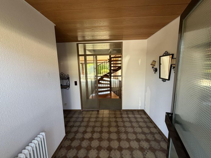 No commission! Prime location! Terraced house with expansion potential, energy rating B – Eingangsflur