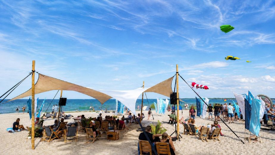 Modernisiertes Einfamilienhaus mit PV-Anlage, neuer Heizung und Traumterrasse – Wohlenberger Wiek Strandlounge
