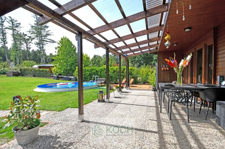 Wohn-/ Ferienhaus in absolut ruhiger Lage – Terrasse