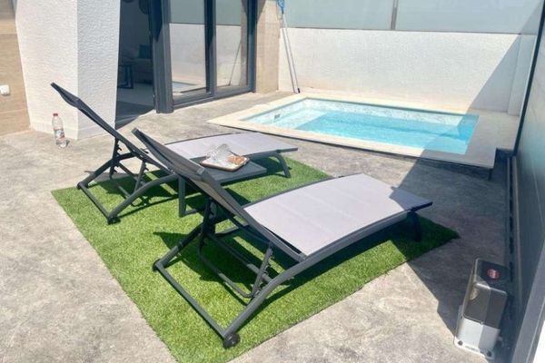 Schönes Haus mit privatem Pool und Solarium