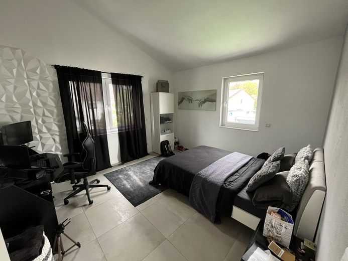LU Melm | Modernes u. klimatisiertes Einfamilienhaus mit Pool & Garten – OG Schlafzimmer 3