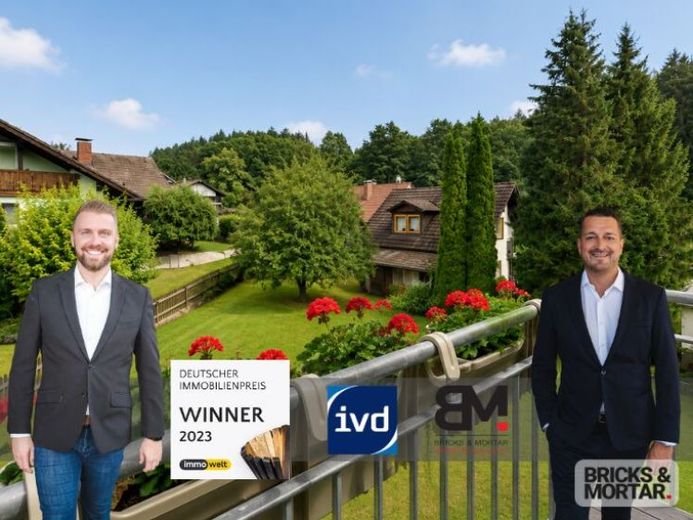 Casa bifamiliare ben tenuta in posizione tranquilla – investimento con due unità abitative affittate – Foto 1