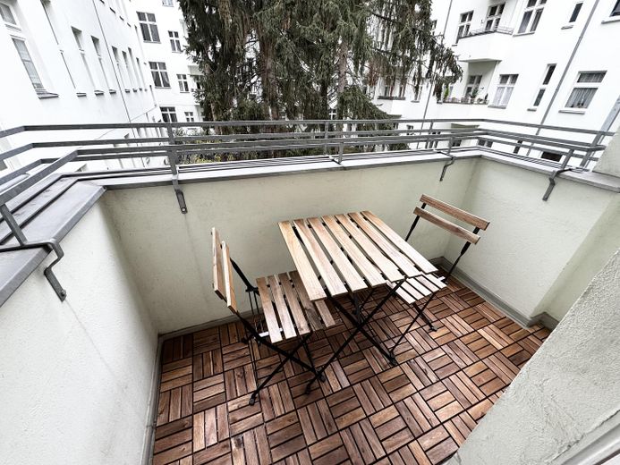 Tempelhof'ta eşyalı 1 odalı daire | Aralık 2026'dan itibaren | 6 ay – Balkon