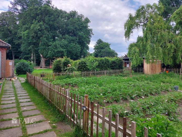 Modernisiertes 2-Zimmer-Appartement - Kapitalanlage oder Eigennutzung – Ansicht Garten
