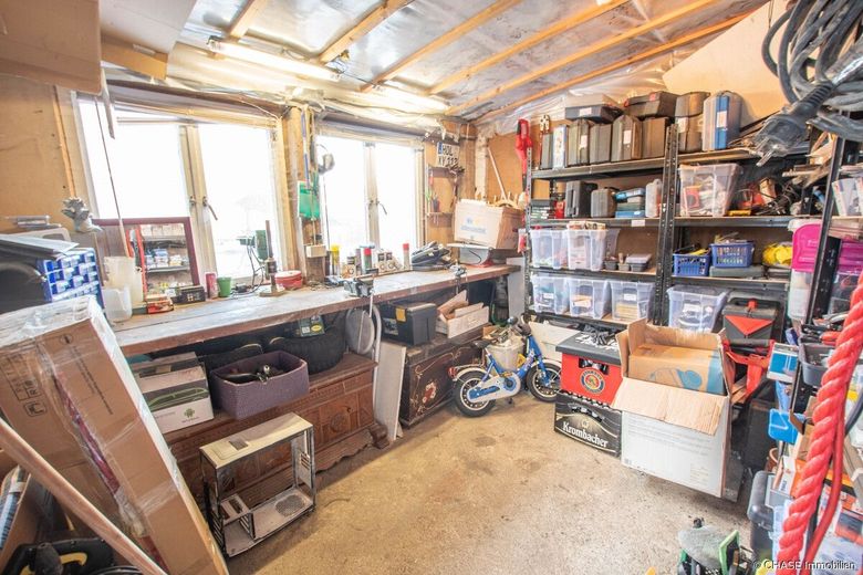 2x Einfamilienhäuser mit Entwicklungspotenzial - Teilvermietete Kapitalanlage in Rollshausen! – Haus 1 Schuppen
