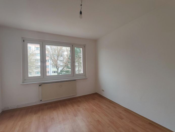 Neukieritzsch'te 2 odalı daire 330,,€ net kira – Fotoğraf 5