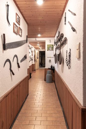 Ampia casa unifamiliare a Berlino Zehlendorf – Flur im Keller