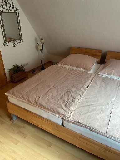 Sandstein Schlafzimmer OG