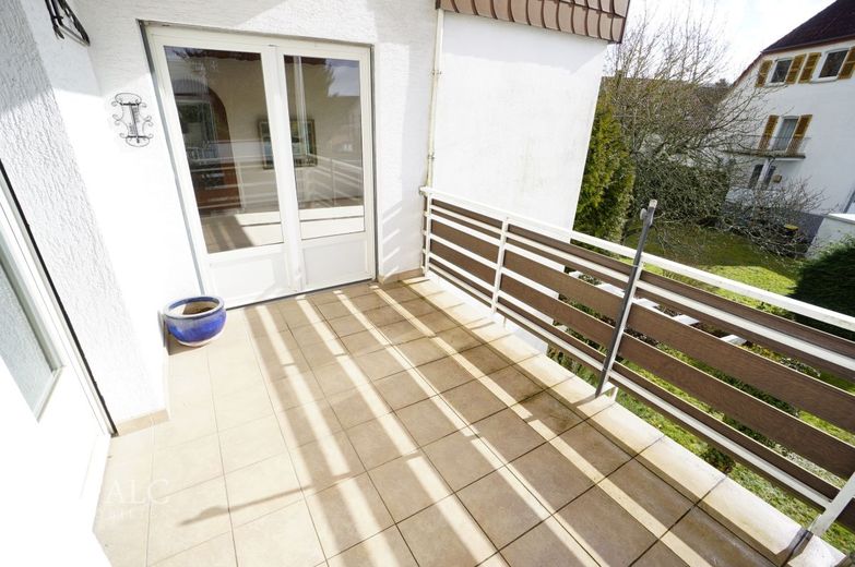Stilvolles Familienhaus zu verkaufen! – Balkon
