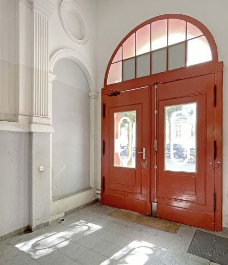 Seltene Gelegenheit am Zionskirchplatz: Kernsaniert & provisionsfrei – Eingangsbereich