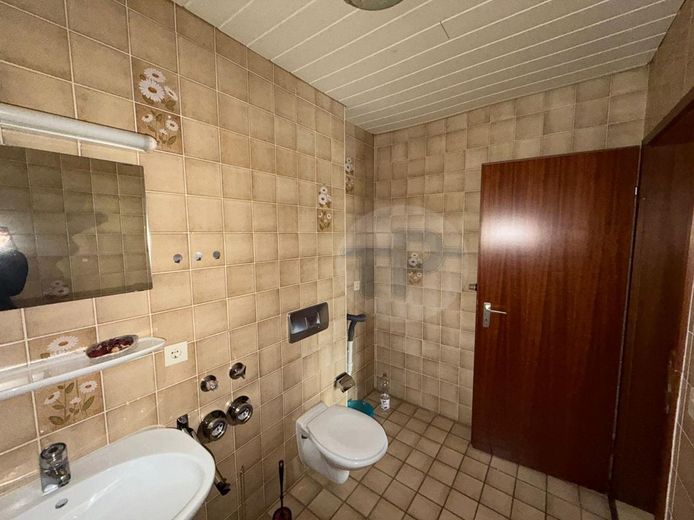 SONNIGE 1,5 ZIMMER TERRASSENWOHNUNG INNSTADT-MARIAHILF – Badezimmer  (2)
