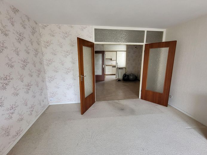 Piso en propiedad de 3,5 habitaciones (92,57 m²) en Harrislee, cerca del centro escolar y las instalaciones deportivas – Wohnzimmer Blick in Essbereich