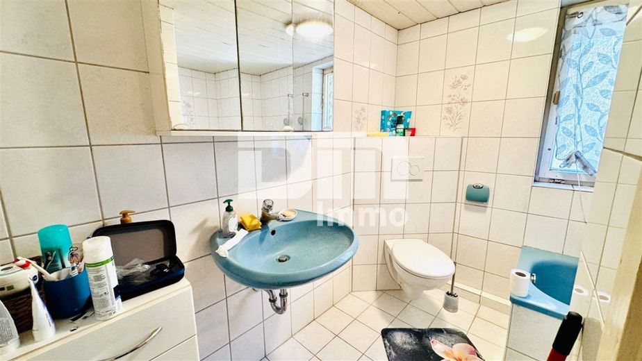 Charmantes Raumwunder in Birkenfelde: Historisches Fachwerk trifft auf solide Moderne – OG Bad Wanne