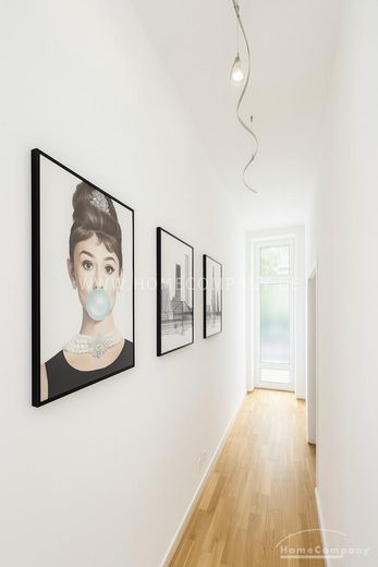 Modern ausgestattete 8 Zimmer-Wohnung in Neuhausen – cb380bb85eabcf7143fab9a8f45e2b5d29f030f9.jpg