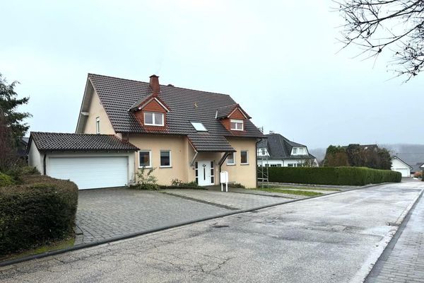 Trierweiler में रसोईघर सहित* बड़ा, आधुनिक अपार्टमेंट