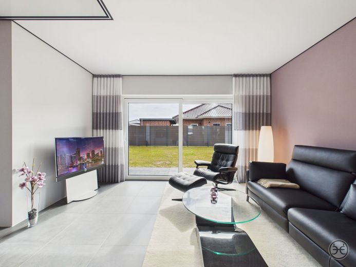 BEST-PREIS // Hochwertiger &amp; Nahezu Neuwertiger KFW-55EE Bungalow in schöner Wohnlage // Barßel – Eden-Ehbrecht-Immobilien_Verkauf_EFH_Barßel_023