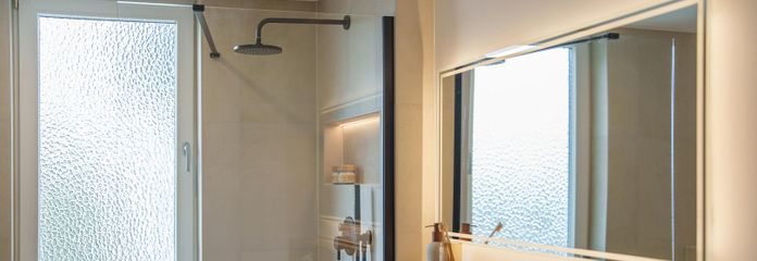 First Occupancy After High-Quality Renovation – Stylish Living with Balcony and Vineyard Views in Radebeul – Stilvolles Badezimmer
