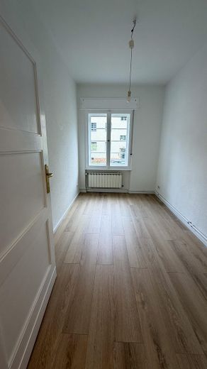Zehlendorf: 3 habitaciones libres de comisión, en excelente estado, cerca del parque Laehr – Kinderzimmer