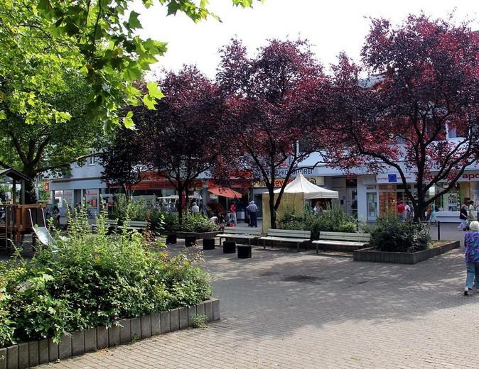 4/5 Zimmer Wohnung in Königsforstnähe (Neubrück) zur Eigennutzung oder als Kapitalanlage – Marktplatz Neubrück