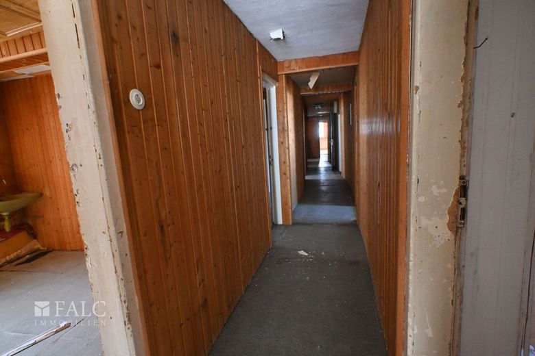 Ein komplettes Haus für Ihre Kapitalanlage oder Beruf !! – Flur