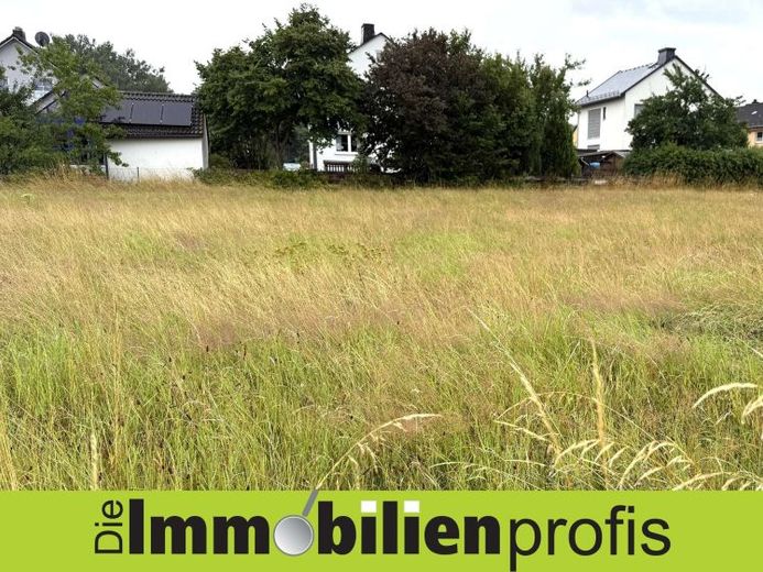 Schönes Baugrundstück am Fuße des Waldsteins – Foto 1