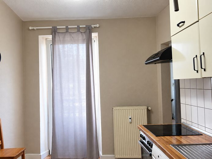 Zentrale 2,5-Zimmer-Wohnung mit Balkon in Bad Kreuznach – Küche