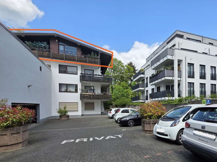 Zentrum vor der Tür - Natur vor dem Fenster! Penthouse in kleiner Einheit – Außenansicht