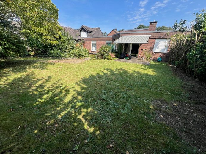 EFH mit Einliegerwhg. in Marl, Bungalow, Dämmung & Fußbodenheizung – Garten 