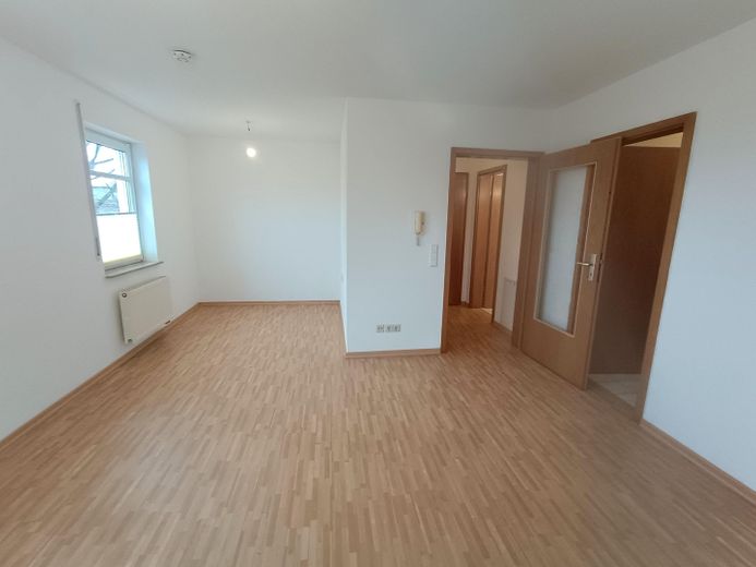 Dresden-Cotta – prov.frei, ruhige, mod. 1 Zi.-Whg. mit Balkon, sep. Küche mit Einbauten u. TG Stpl. – Apartment