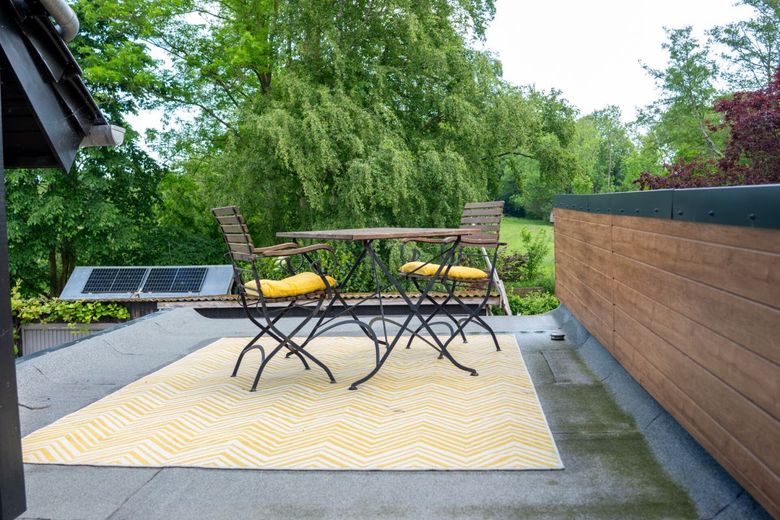 Historisches Landhaus in nahezu einzigartiger Alleinlage 
8.763 m² Grundstück | Energieklasse A – Dachterrasse mit Weitblick