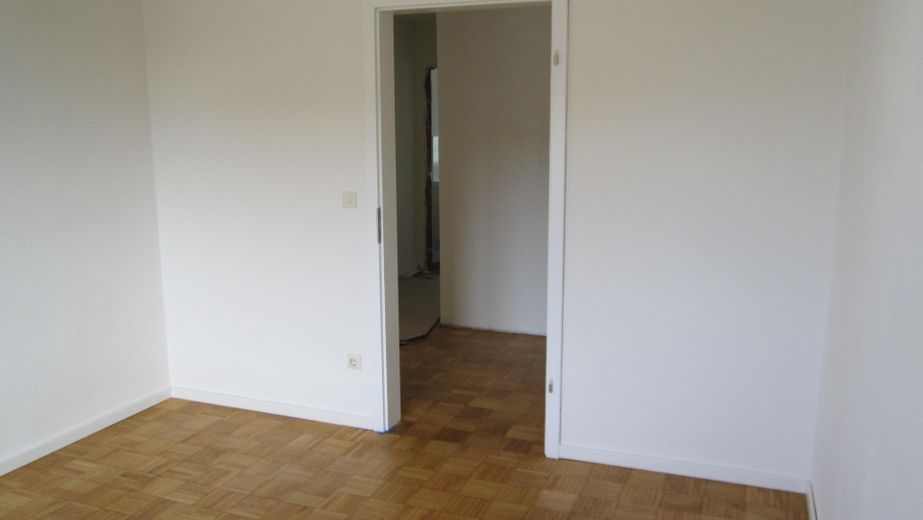 Zentrale ruhige 4,5-Zimmer-Wohnung mit großem Balkon 1. OG in Herrenberg Ziegelfeld von privat – Schlafzimmer 2