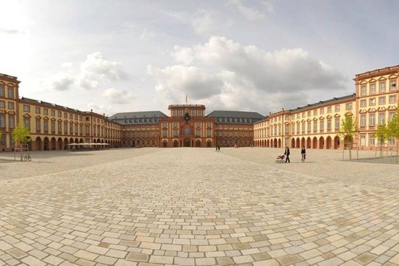 Top Lage: 2 Zimmer Wohnung im Herzen von Mannheim – Foto 7