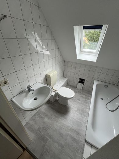 helle kleine 2-Raumwohnung in Chemnitz im Dachgeschoss – Foto 2