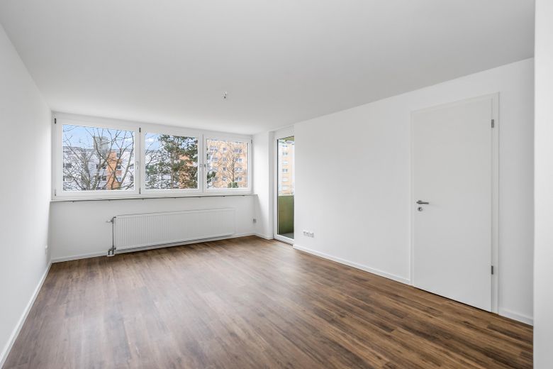 Kernsanierte 2-Zimmer-Wohnung mit Balkon | ideal für Eigennutzer und Kapitalanleger – Wohnen