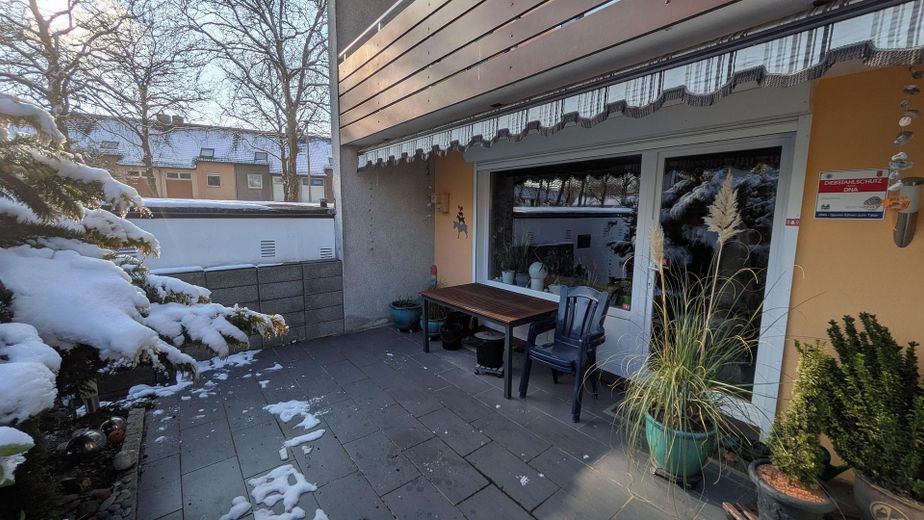 Well-maintained end-of-terrace house in a quiet cul-de-sac with garage – Terasse