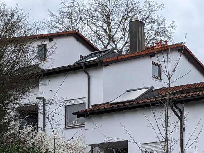 Cazip 2 odalı çatı katı dairesi (35 m2), huzurlu yerleşim bölgesinin kenarında, konfor ve mahremiyet garantisiyle – WJ-00185_bild_001.jpg