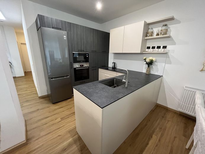 Küche Wohnung rechts