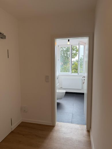 Wohnen im Denkmal: frisch sanierte 143-m²-Dachgeschosswohnung mit Haus-im-Haus-Charakter – Foto 23
