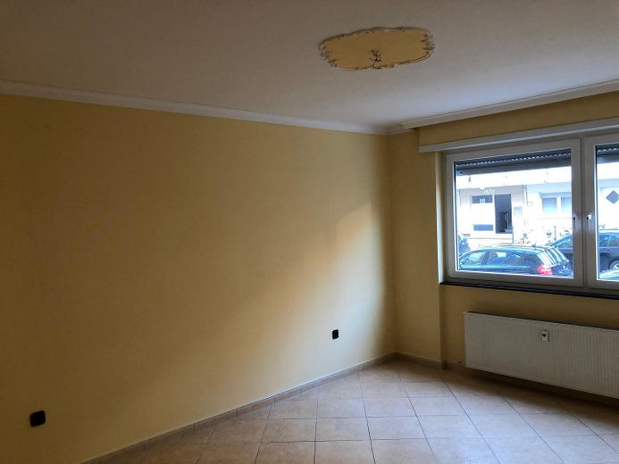 86,5 m² • 3 Zimmer • Einbauküche mit NEUEN Geräten • Neckarstadt-Ost – Wohnzimmer