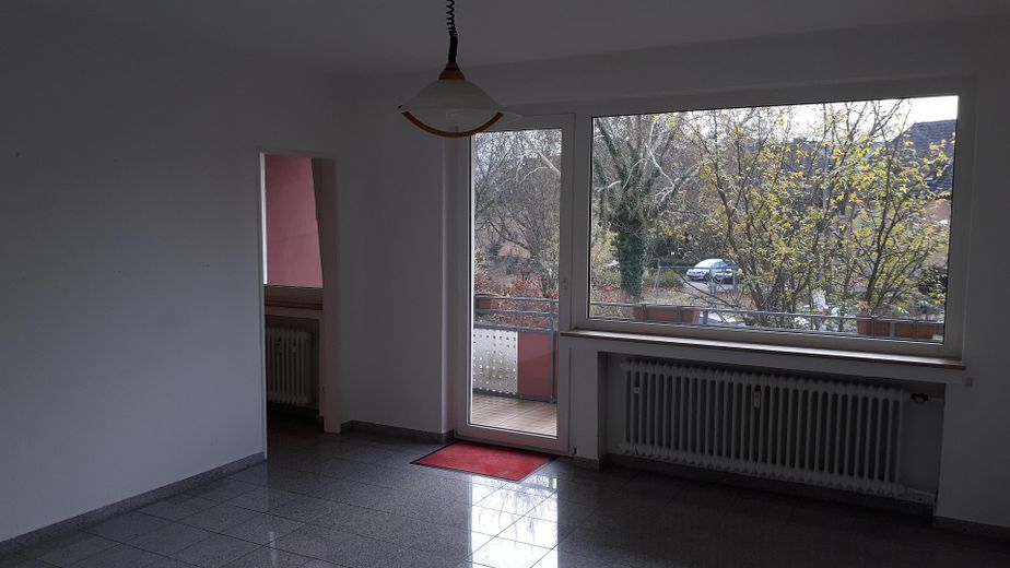 MFH Ratingen Mitte, 14 Wohnungen 790 qm Wfl., 6 Garagen, 3 Stellplätze – Whg. mi., Whz. Balk. 2Z, 45 qm