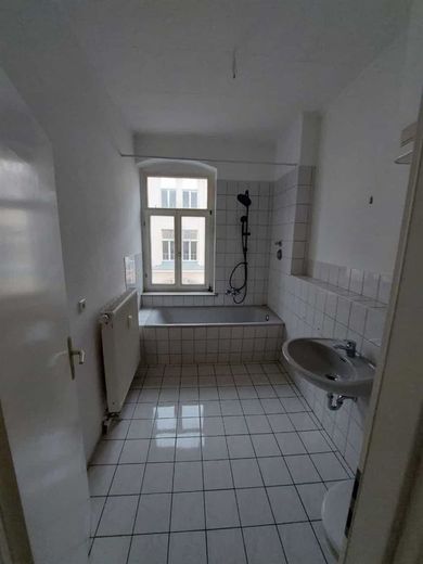 Großzügige 4-Zimmer mit EBK, Laminat, 2xBädern, Wanne und Dusche in guter Lage! – Musterfoto Wohnung obendrüber
