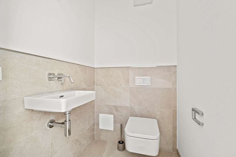SENSATIONELL! Helle 3-Zimmer Garten-Wohnung mit schöner Terrasse und kleinem Garten – ... und das Gäste WC