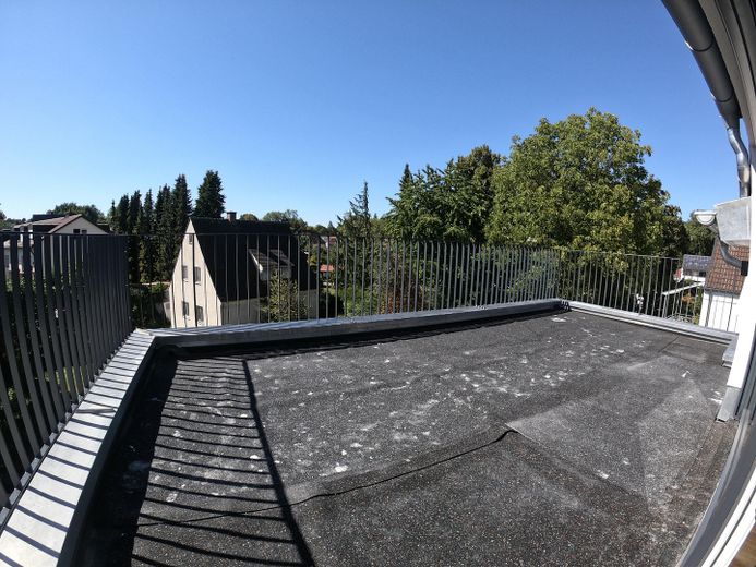 Hochwertige Neubauwohnung mit Dachgeschossflair ab sofort! – Dachterrasse 