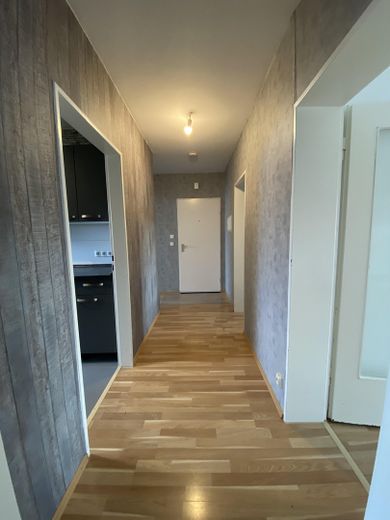 Helle 3 Zimmerwohnung – Flur