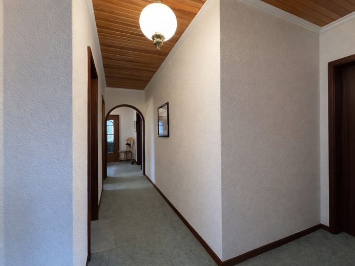 Einfamilienhaus mit ca. 325 m² Wohn- und Nutzfläche in ruhiger Wohnlage von Trittau – EG Flur